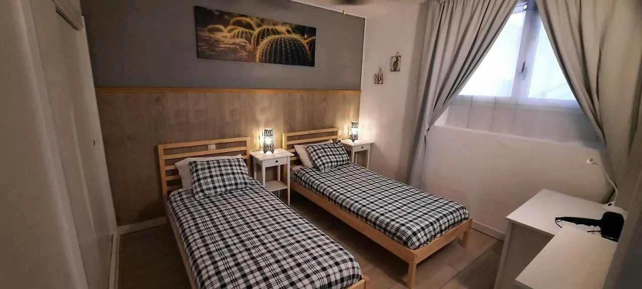 Lanzarote Beach Apartment: Beachfront Oasis in Costa Teguise Apartment